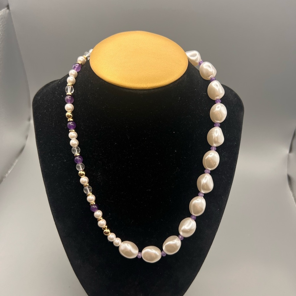 Faux Pearl and Purple beads Necklace - Picture 3 of 3